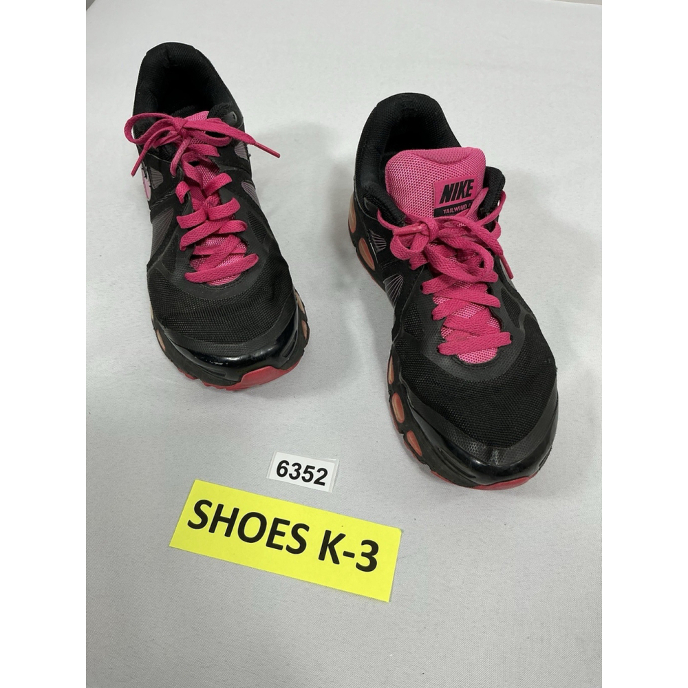 Womans Nike Tail Wind4 Flywire Air Max Size 10 Sneakers Multicolor 453975-069